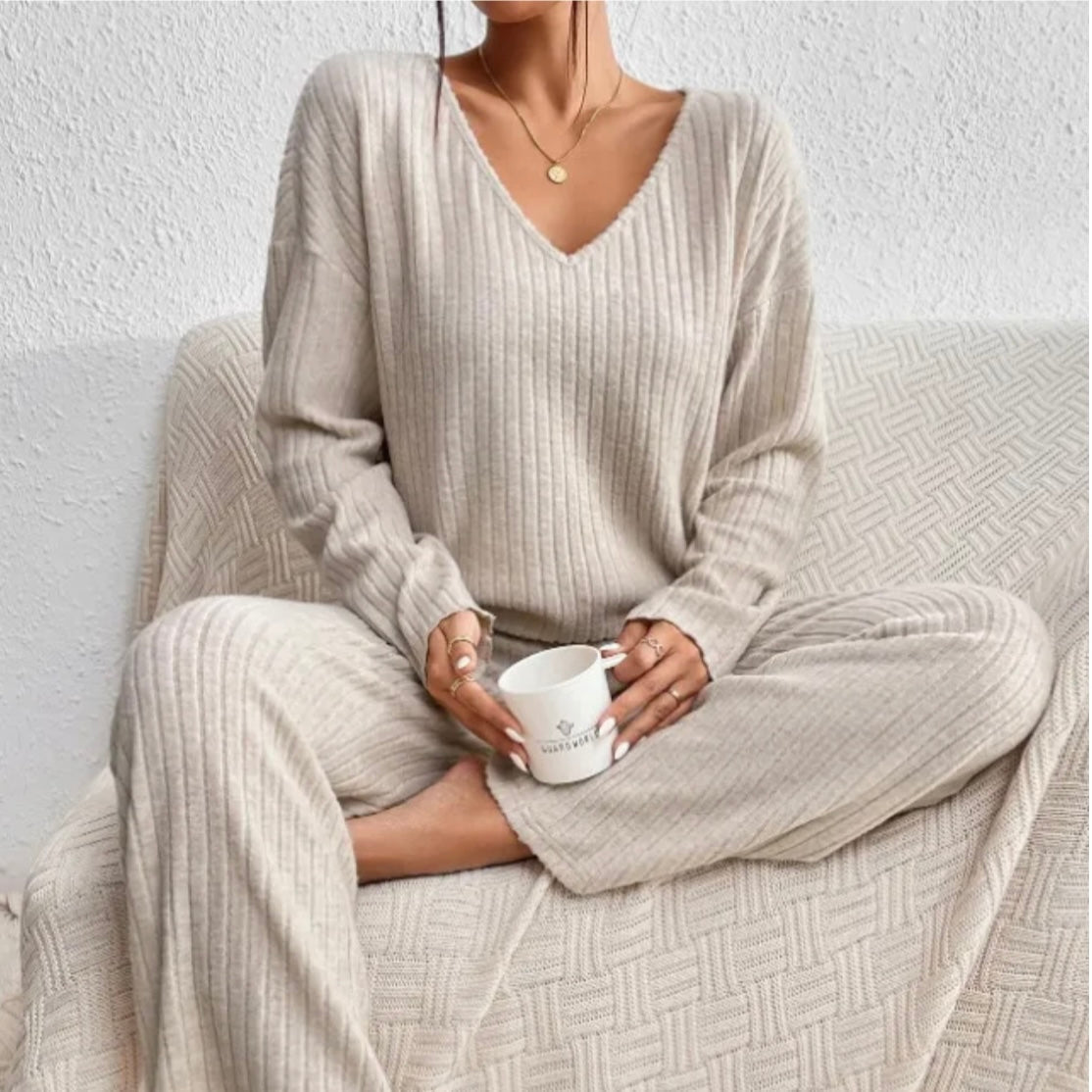 Angela™ Knitting – 2-piece set